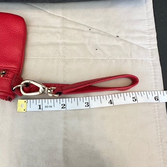 Fossil, Red Leather Woman’s Wristlet Wallet. - Picture 10 of 10